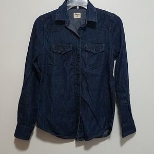 NWOT Gap 1969 chambray shirt XS